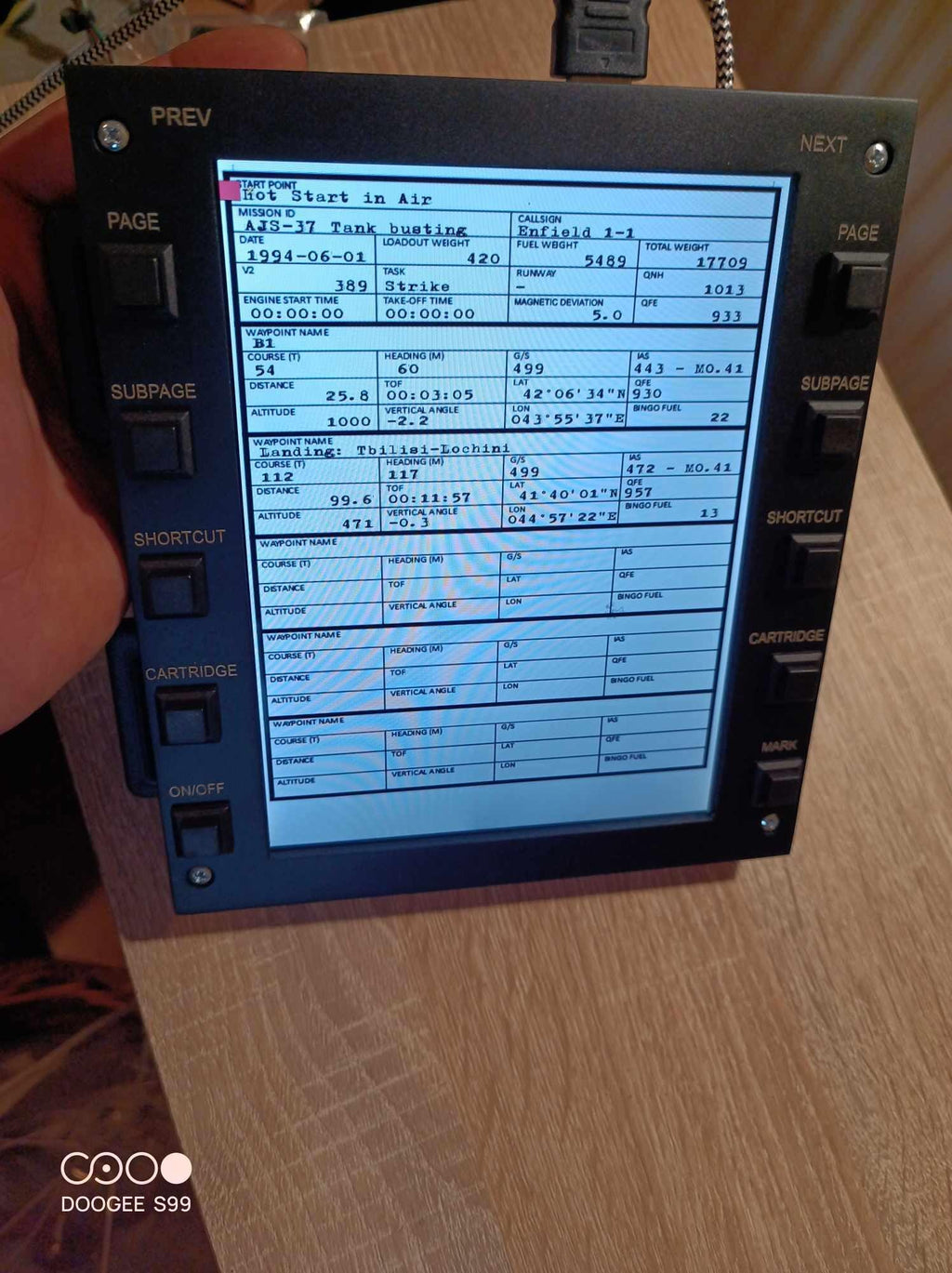 Tablette numérique 8" – L'accessoire ultime pour votre simulateur de vol !